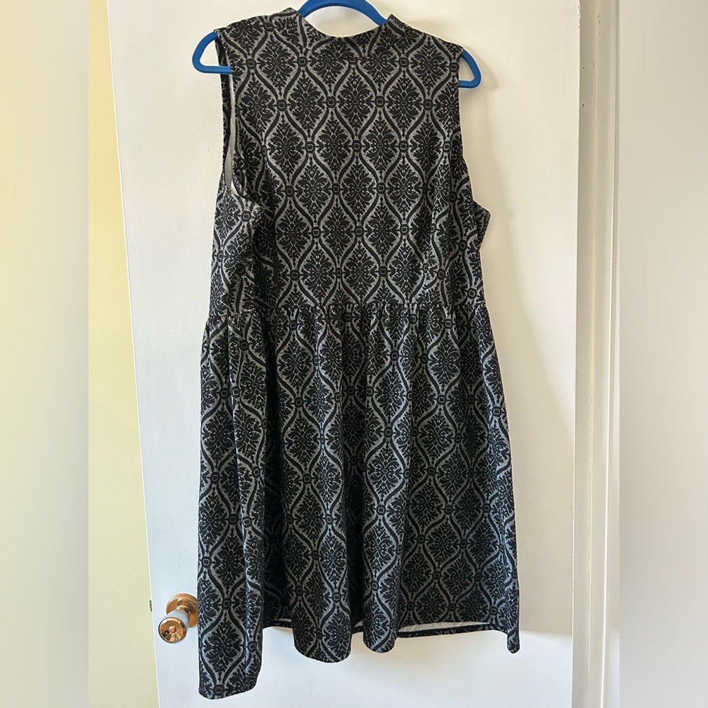Sleeveless Dress - Plus